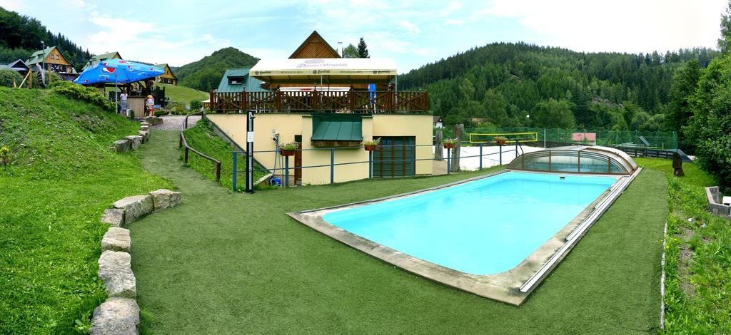 Bret Cz Hotel Zacler Exterior photo